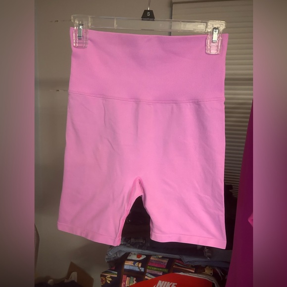 PINK Victoria's Secret Pink Bike Shorts High-Waisted Seamless - Picture 1 of 1